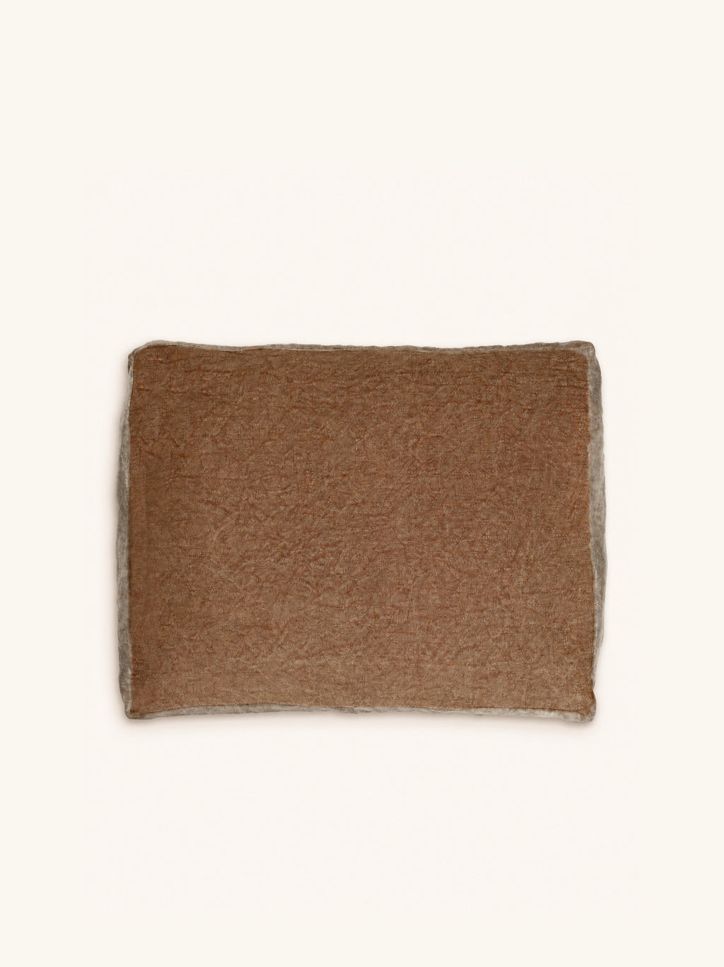 ALPHA BORDERS - Kissen - Leinen - L 60 x W 40 cm - Kaffee
