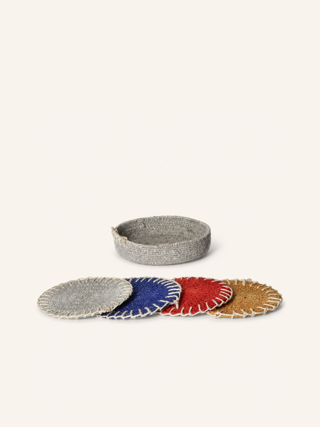 PORT LOUIS - set/4 onderleggers - zeegras - DIA 12 x H 3 cm - mix van kleuren