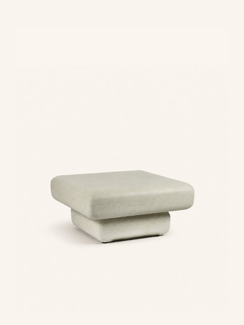 MAKURA - coffee table - fiber cement - L 70 x W 70 x H 34 cm - off-white