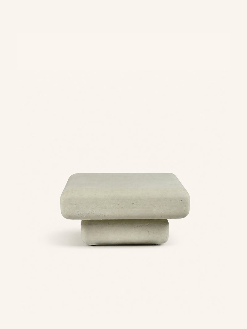 MAKURA - coffee table - fiber cement - L 70 x W 70 x H 34 cm - off-white