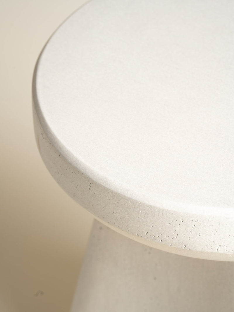 MAKURA - zitkruk - vezelcement - DIA 36 x H 45 cm - gebroken wit