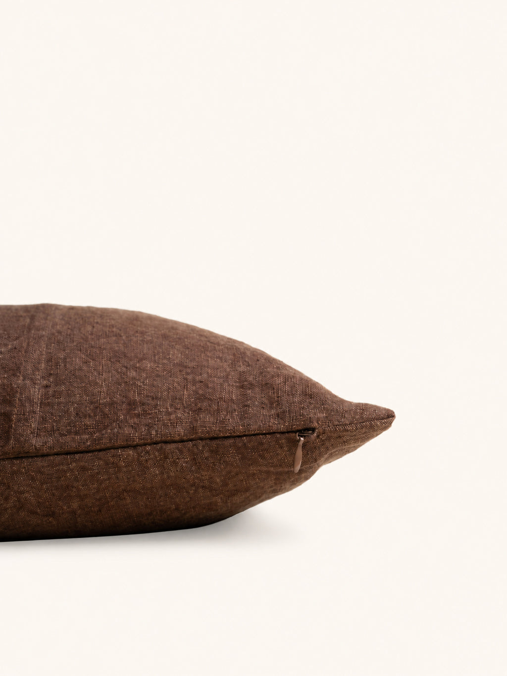 ALPHA BASICS - cushion - linen - L 70 x W 50 cm - chocolate