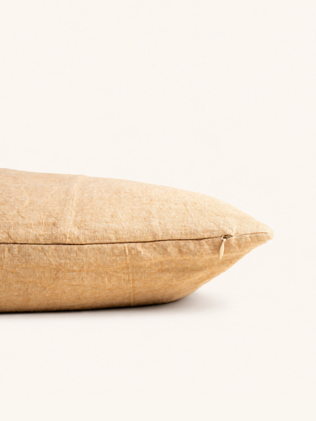 ALPHA BASICS - Kissen - Leinen - L 70 x W 50 cm - Ocker