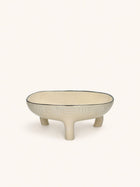 MEET THE KUTI'S - decoratieve schaal - steengoed - DIA 28 x H 11,5 cm - ivoor