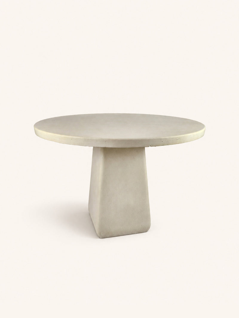MAKURA - low dining table - fiber cement - DIA 80 x H 66 cm - off-white