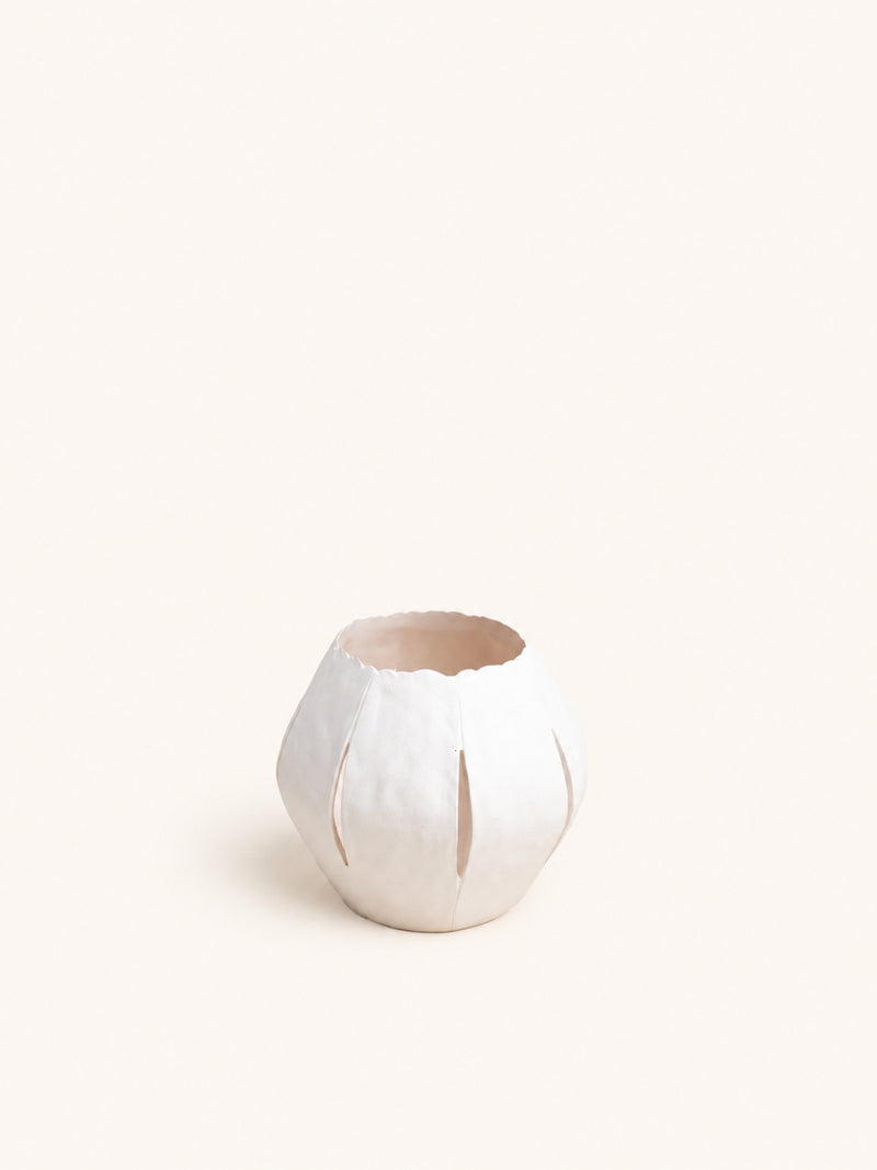 ARDE - candle holder - stoneware - DIA 18 x H 16 cm - white