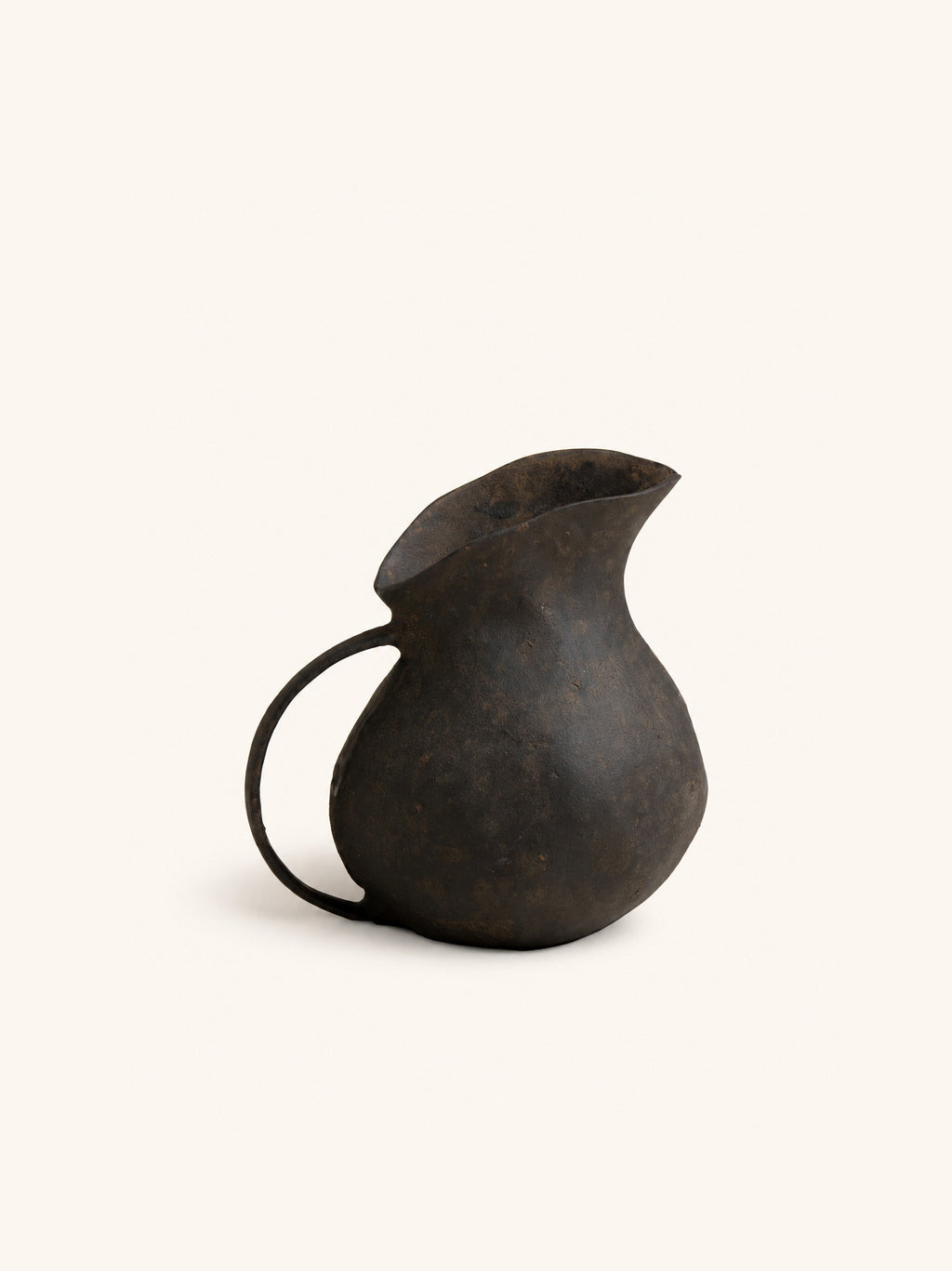 MODI - vaas - aluminium - L 22,5 x W 15,5 x H 21,5 cm - donkerbruin