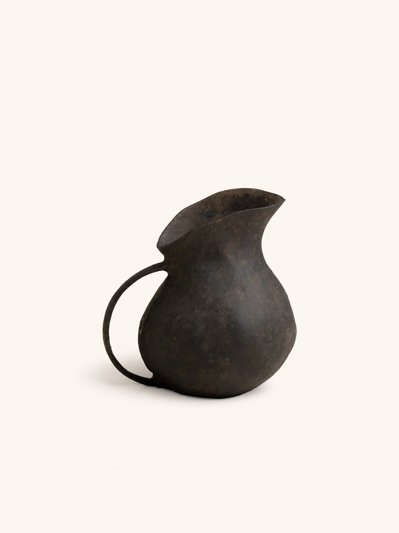 MODI - vase - aluminum - L 22,5 x W 15,5 x H 21,5 cm - dark brown
